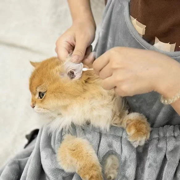 キャット・エプロン　（穴つき）